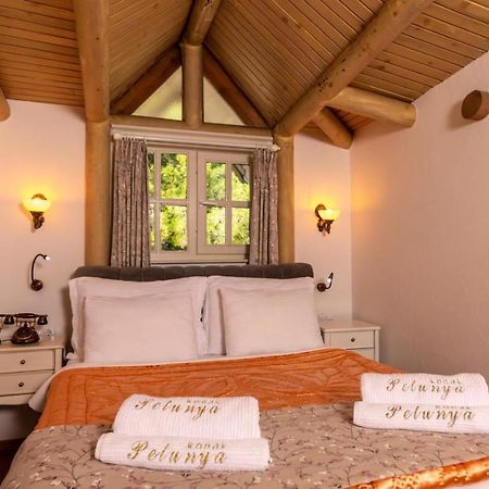 Petunya Konak Boutique Hotel İcmeler Bagian luar foto